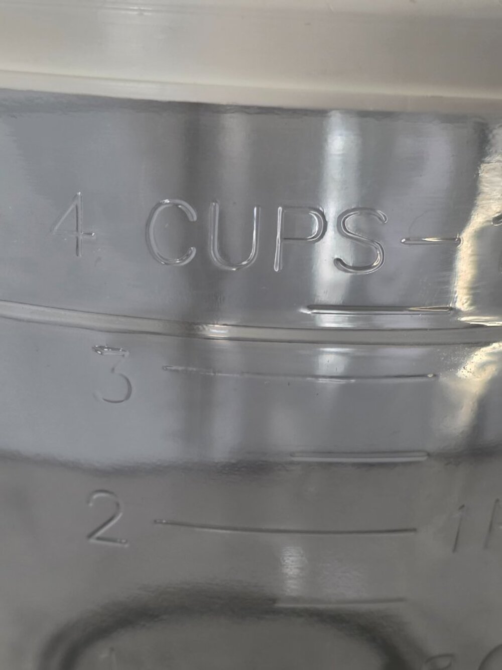 The Pampered Chef 4 Cups Measuring Cup with Lid - EUC! - Picture 2 of 3